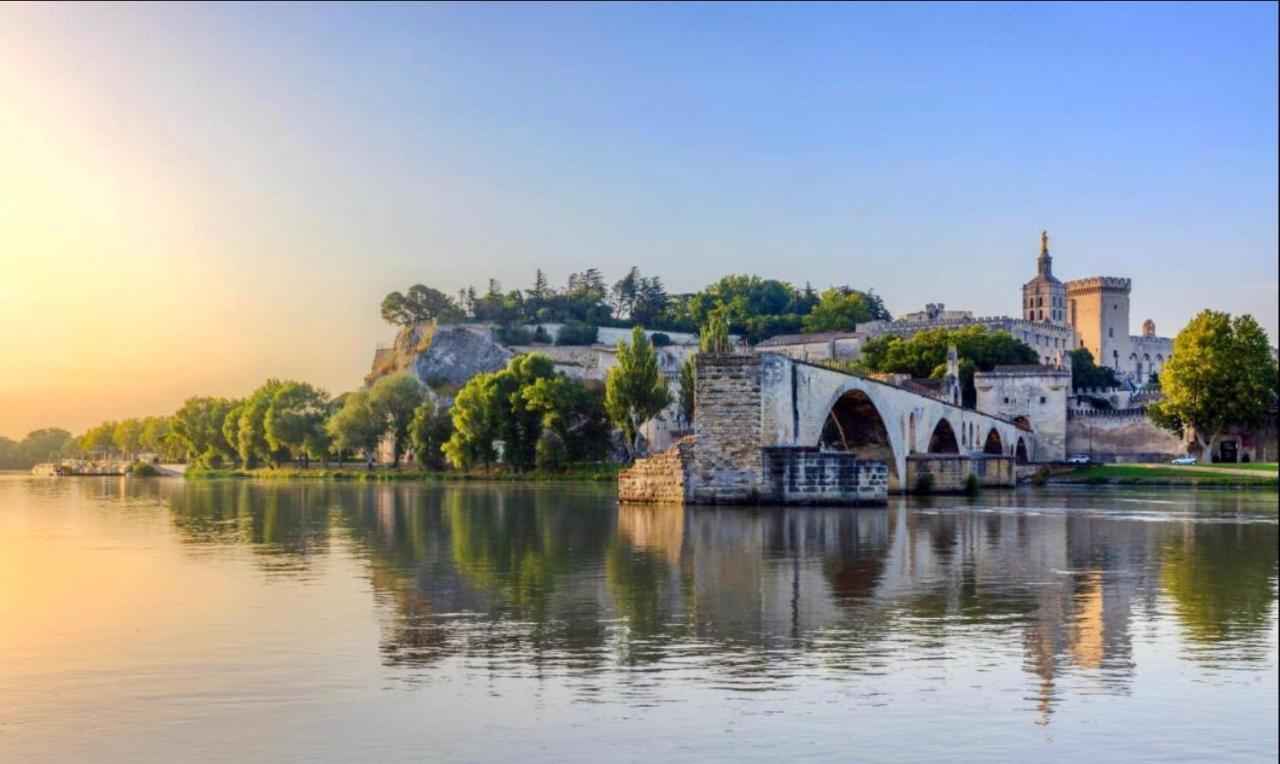 Gite Avignon Bougainvillier Esterno foto